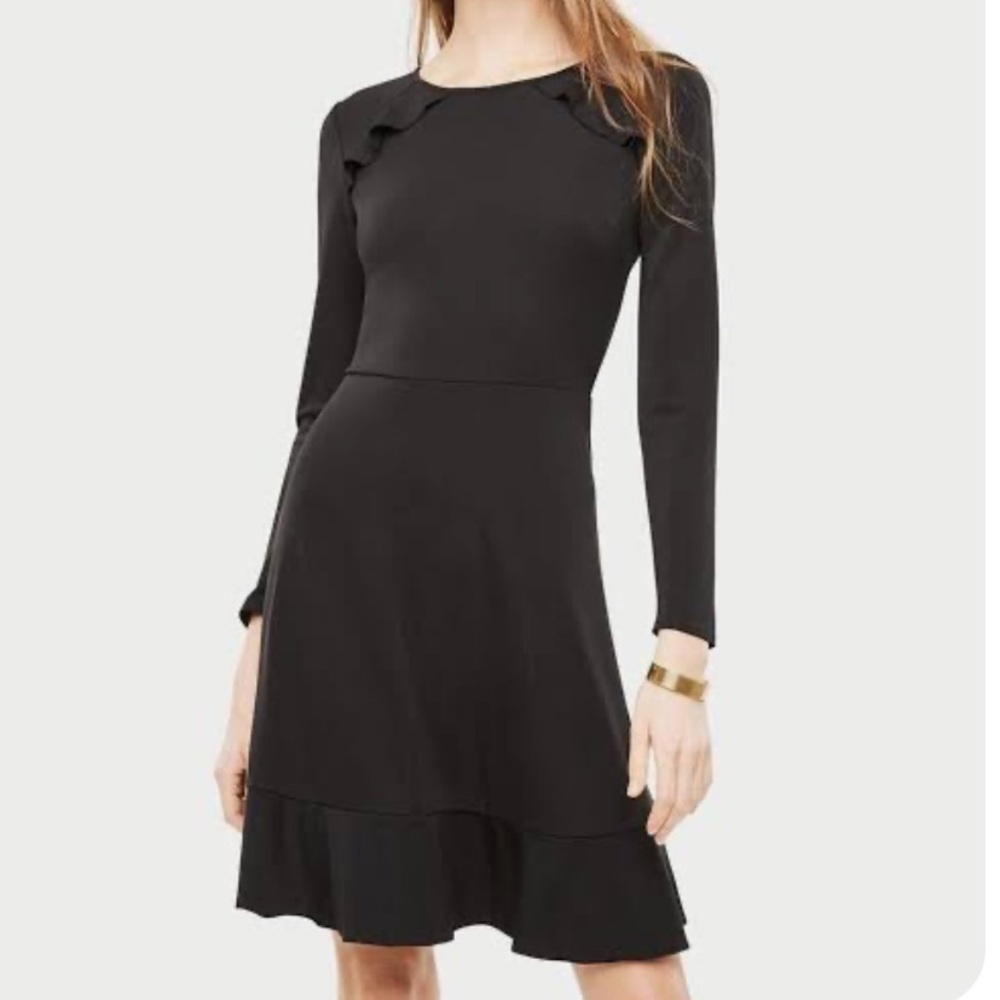 Ann Taylor Stretch Knit Ruffle & Flounce Hem Long Sleeve Dress | black | 8P